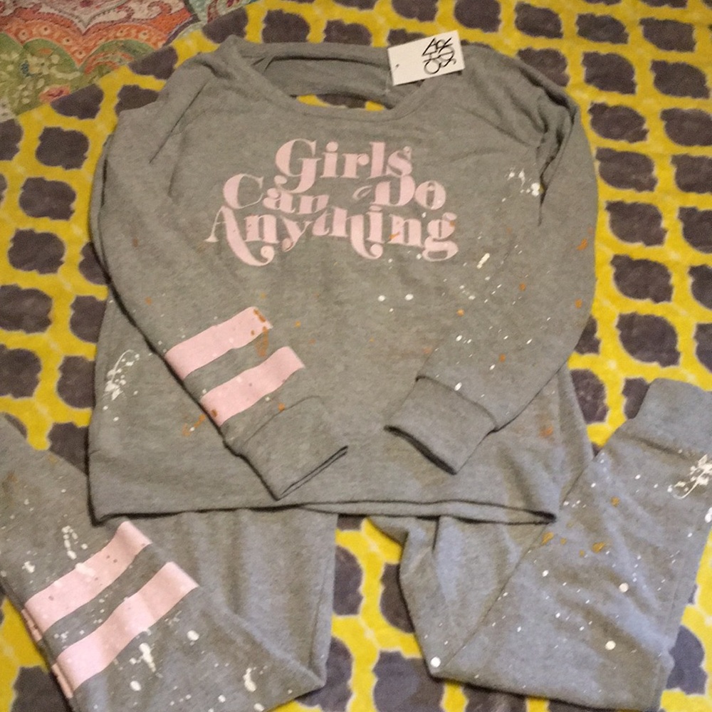 NWT Chaser "Girls Can Do Anything" jogger set S/XS
